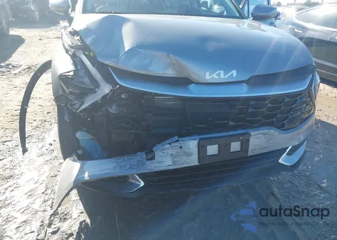 2024 Kia Sportage Ex z USA, uszkodzony, nr VIN KNDPV3DF1R7271136